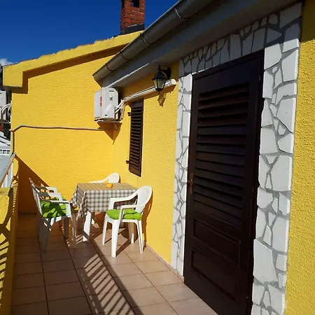 Lucija Apartmán Linardići
